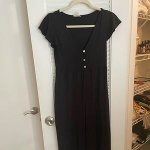 Black stretchy wide leg jumpsuit. Comfy and cute!